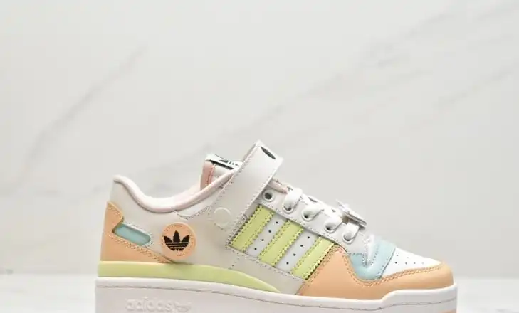 hype Adidas Sneakers