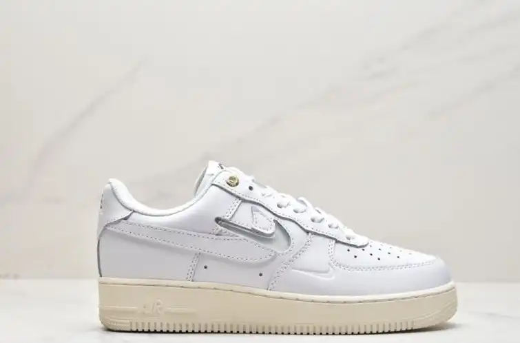 hype Nike Air Force 1