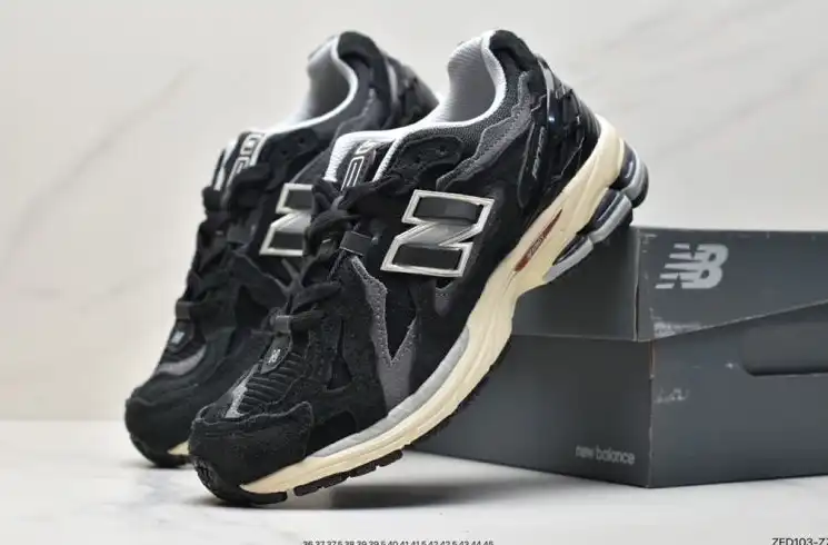 hype New Balance Sneakers