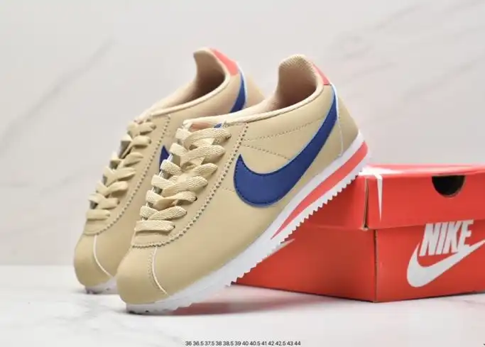 hype Nike Sneakers