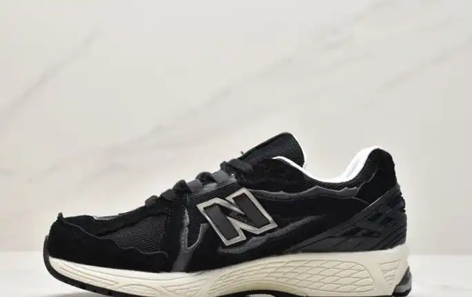 hype New Balance Sneakers