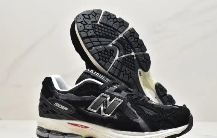 hype New Balance Sneakers