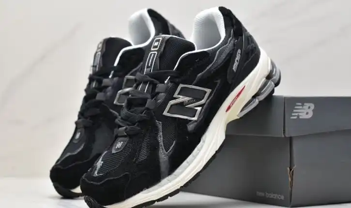 hype New Balance Sneakers