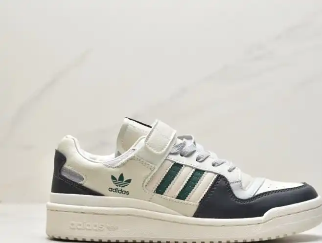 hype Adidas Sneakers