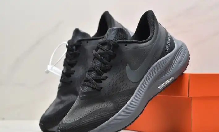 hype Nike Sneakers