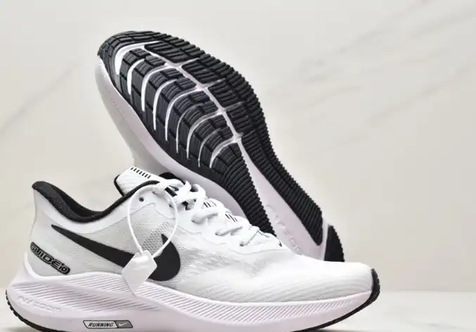 hype Nike Sneakers