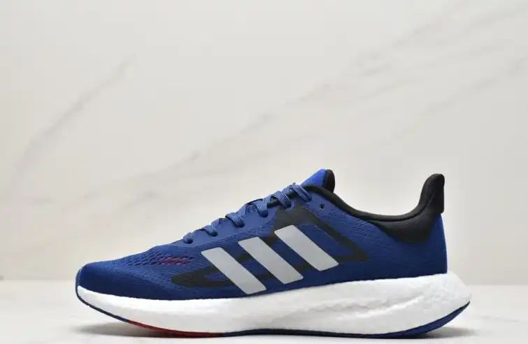 hype Adidas Sneakers