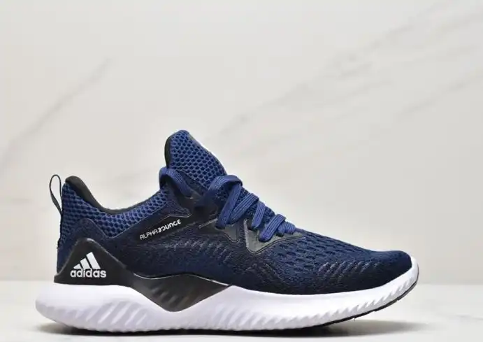 hype Adidas Sneakers