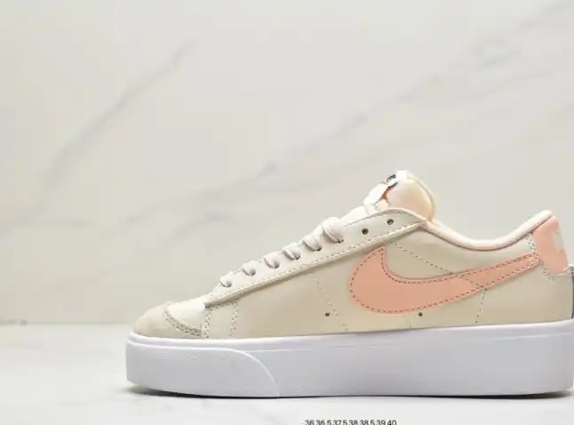 hype Nike Sneakers