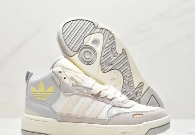 hype Adidas Sneakers