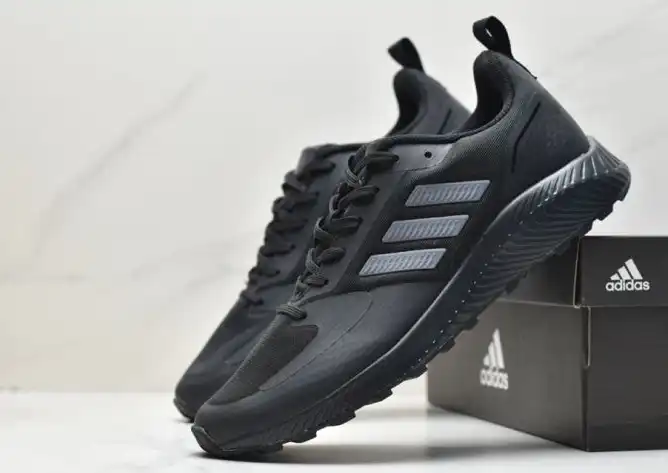 hype Adidas Sneakers