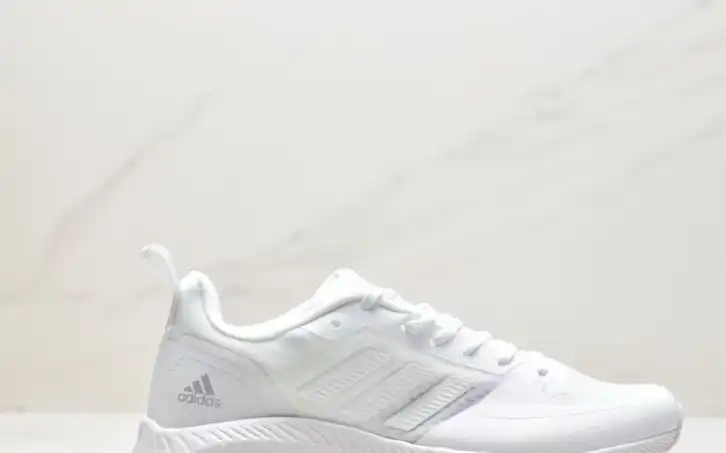 hype Adidas Sneakers