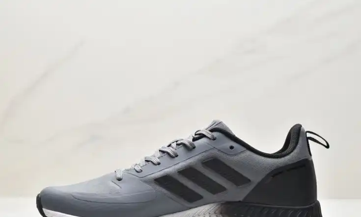 hype Adidas Sneakers