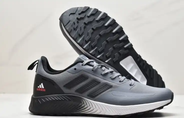 hype Adidas Sneakers