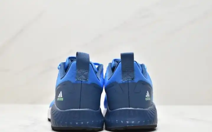 hype Adidas Sneakers