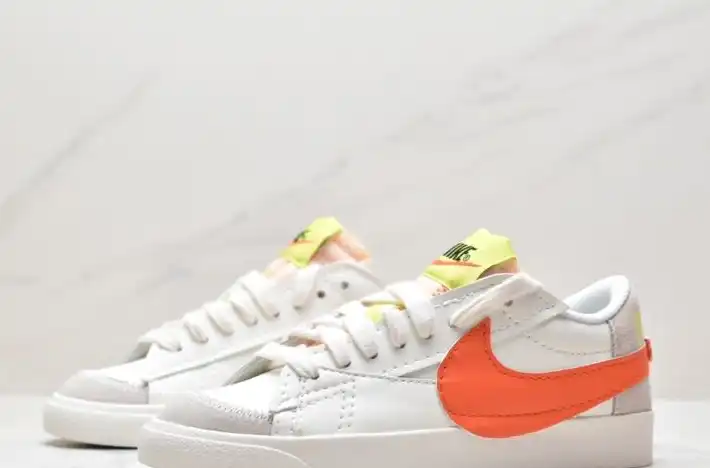 hype Nike Sneakers