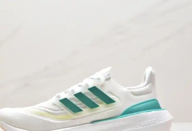 hype Adidas Sneakers