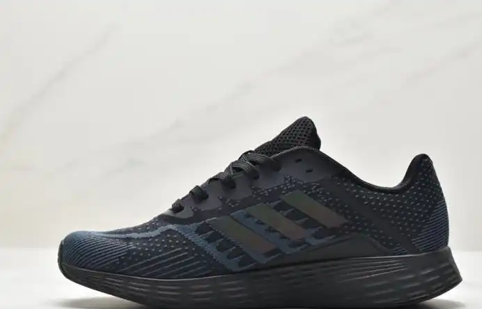 hype Adidas Sneakers