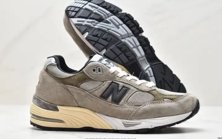 hype New Balance Sneakers