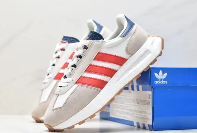 hype Adidas Sneakers