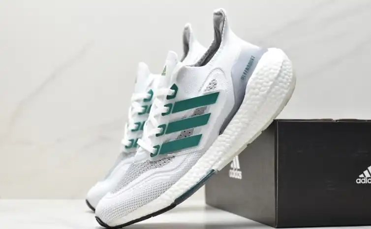 hype Adidas Sneakers