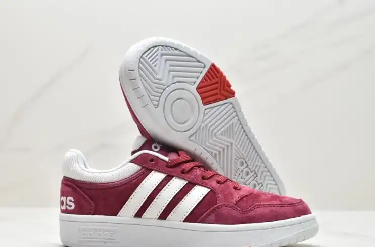 hype Adidas Sneakers