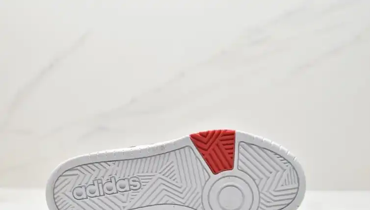 hype Adidas Sneakers