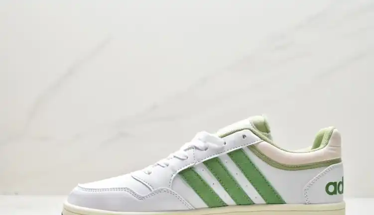 hype Adidas Sneakers