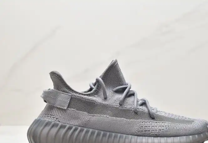 hype Adidas Yeezy Boost