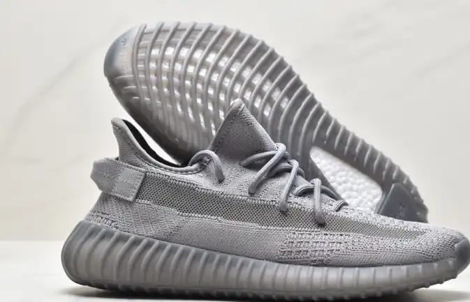 hype Adidas Yeezy Boost