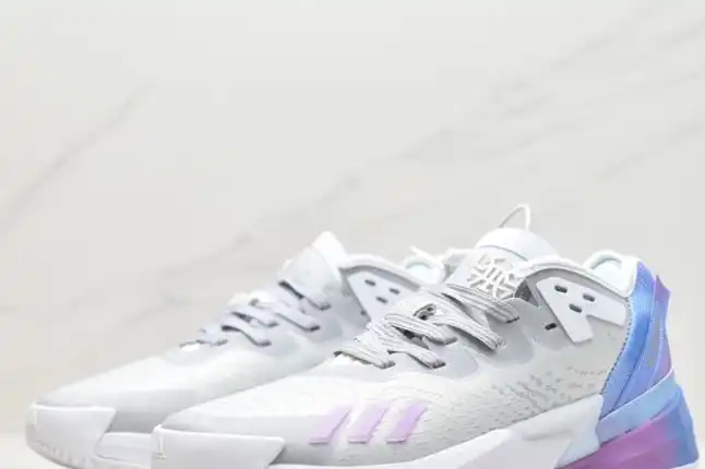 hype Adidas Sneakers