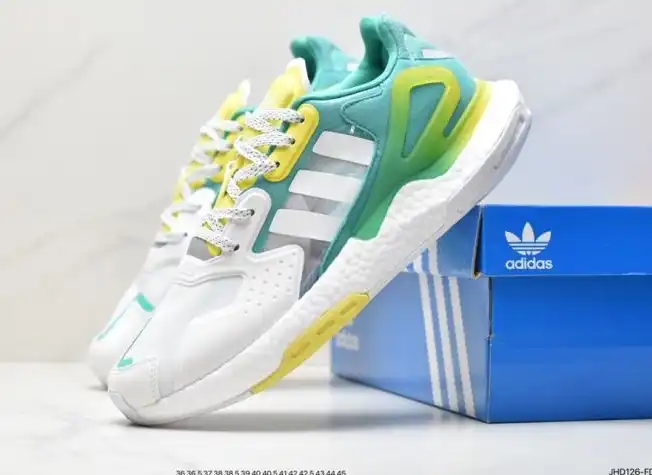 hype Adidas Sneakers