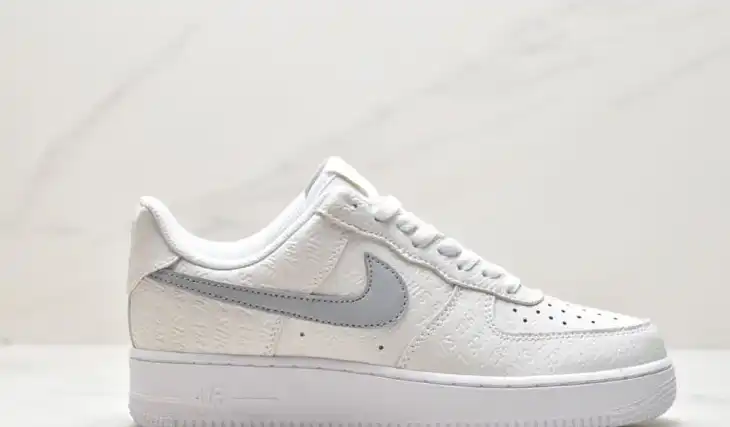 hype Nike Air Force 1