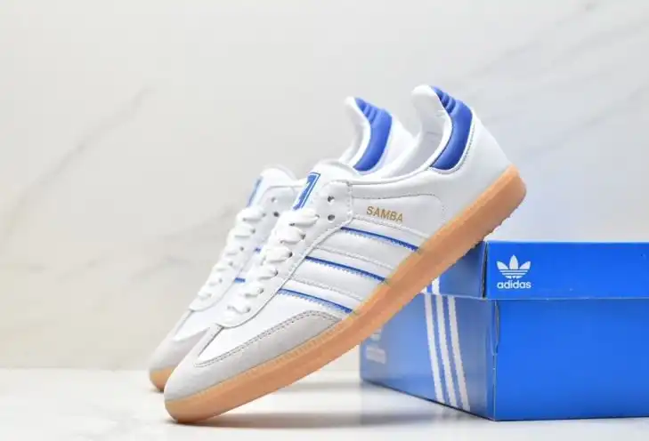 hype Adidas Sneakers