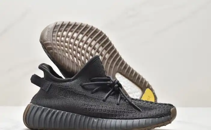 hype Adidas Yeezy Boost