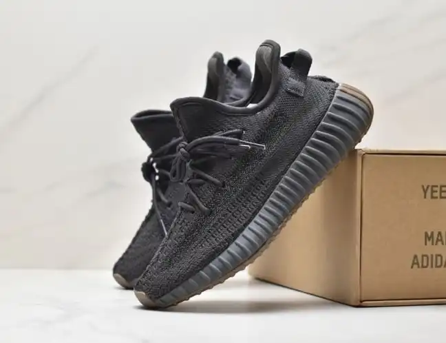 hype Adidas Yeezy Boost