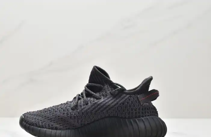 hype Adidas Yeezy Boost