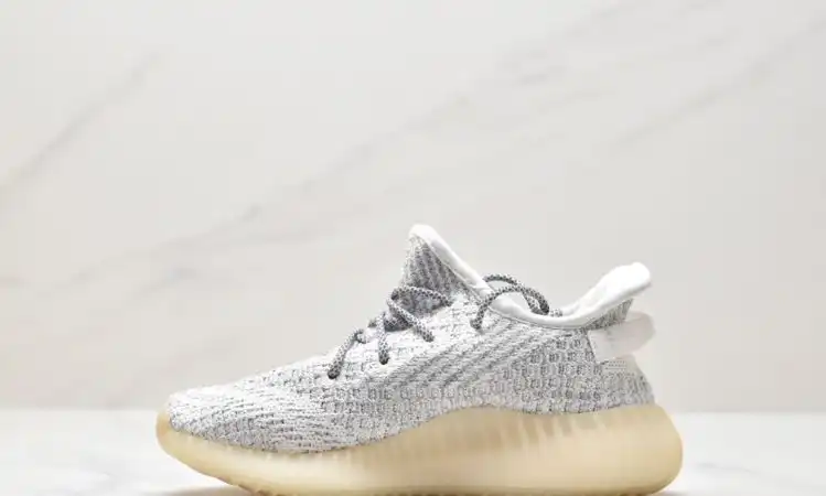 hype Adidas Yeezy Boost