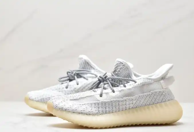 hype Adidas Yeezy Boost