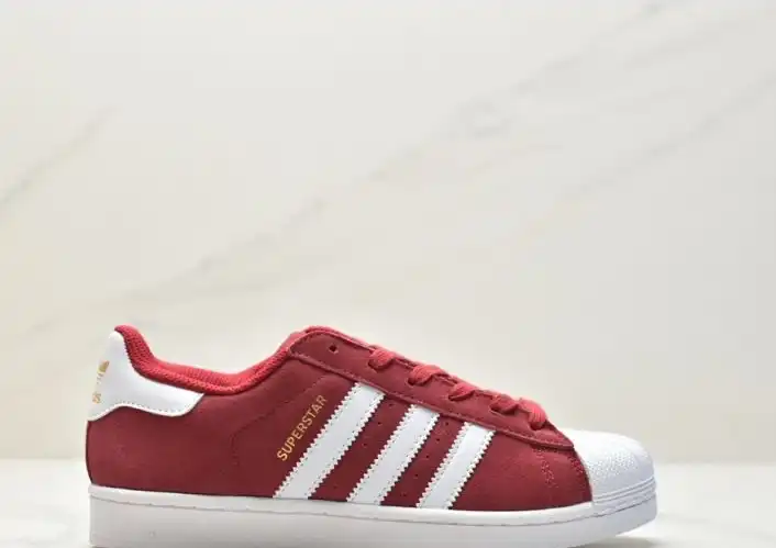 hype Adidas Sneakers