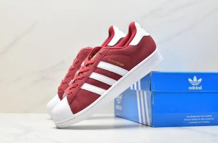 hype Adidas Sneakers