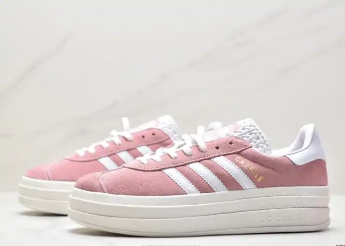 hype Adidas Sneakers