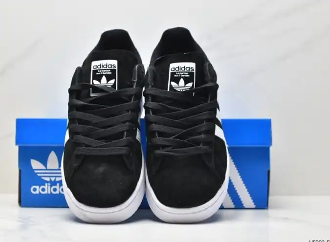 hype Adidas Sneakers