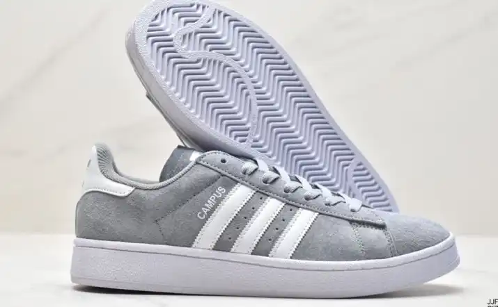 hype Adidas Sneakers