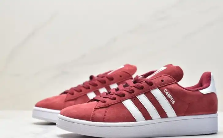 hype Adidas Sneakers