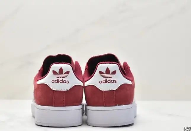 hype Adidas Sneakers