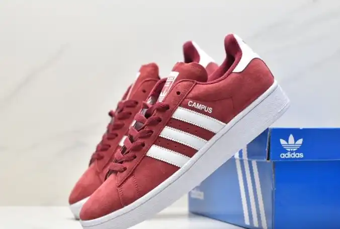 hype Adidas Sneakers