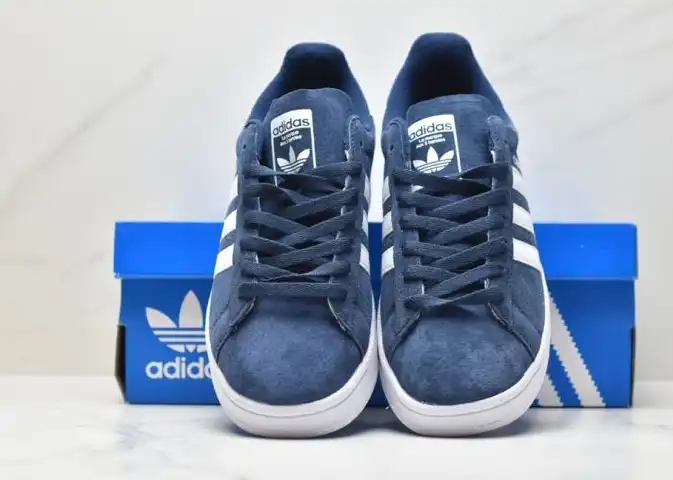 hype Adidas Sneakers