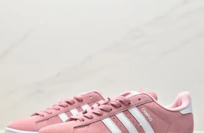 hype Adidas Sneakers