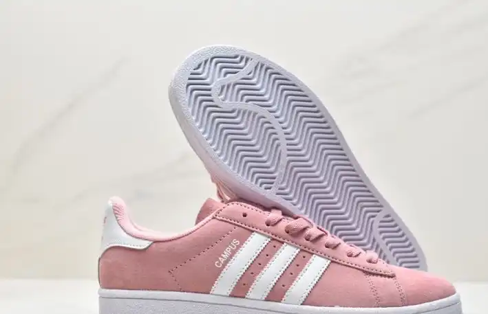 hype Adidas Sneakers